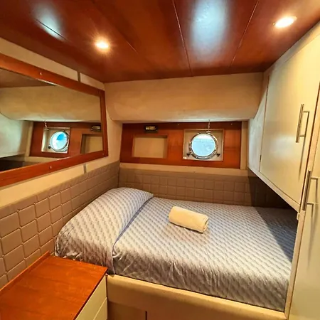Sweet Dream In Boat