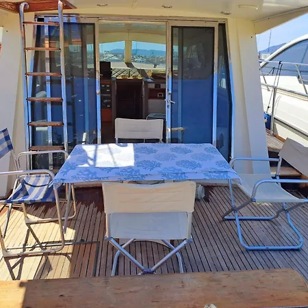 Botel Sweet Dream In Boat